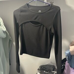 Aethletic cut out top